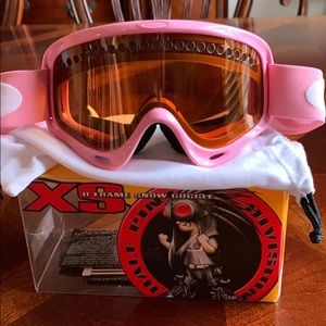 Youth Oakley XS O frame snow goggles pink